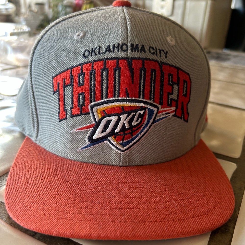 Oklahoma City Thunder Mitchell & Ness Classic gray and orange hat